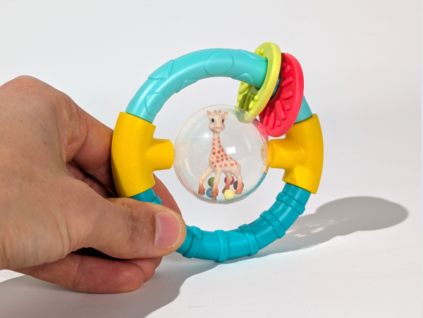 http://www.studioboost.fr/thumbs/projets/sophie-la-girafe-hochets/studioboostvullihochets20251-600x452.png