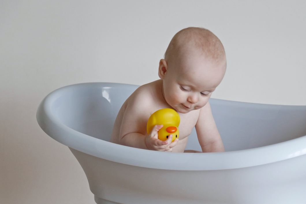 http://www.studioboost.fr/thumbs/projets/thermobaby-baignoire-vasco/bain8ok-1060x707.png