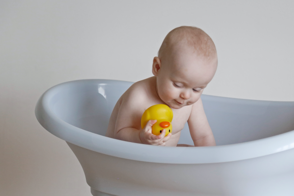http://www.studioboost.fr/thumbs/projets/thermobaby-baignoire-vasco/bain8ok-600x400.png